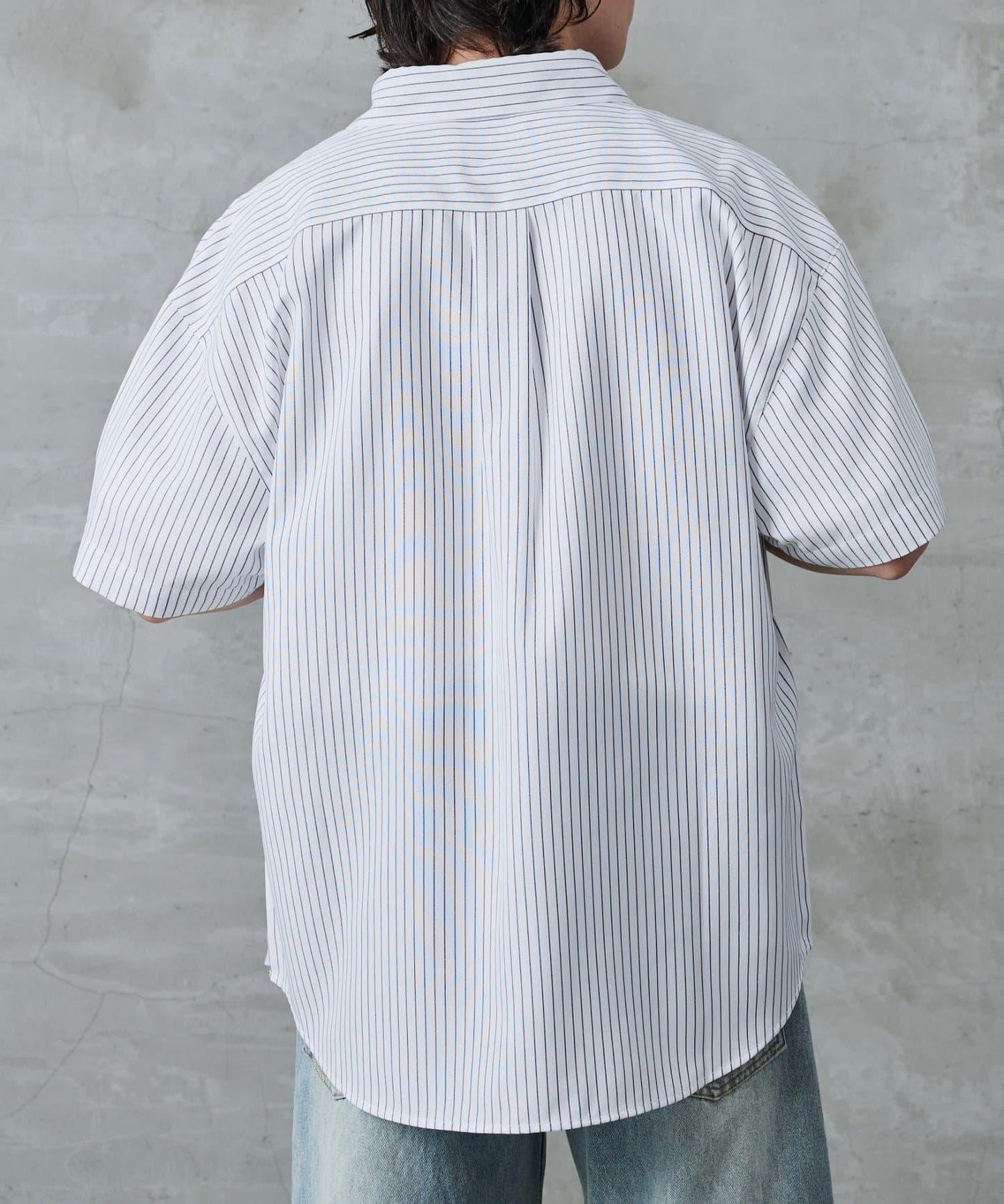 刺繡短袖襯衫