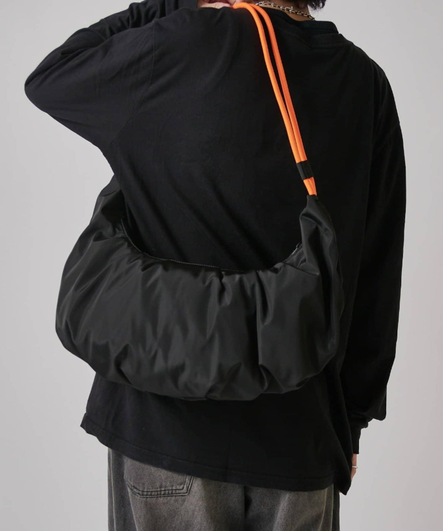 SML code Croissant Shoulder 肩包 L款