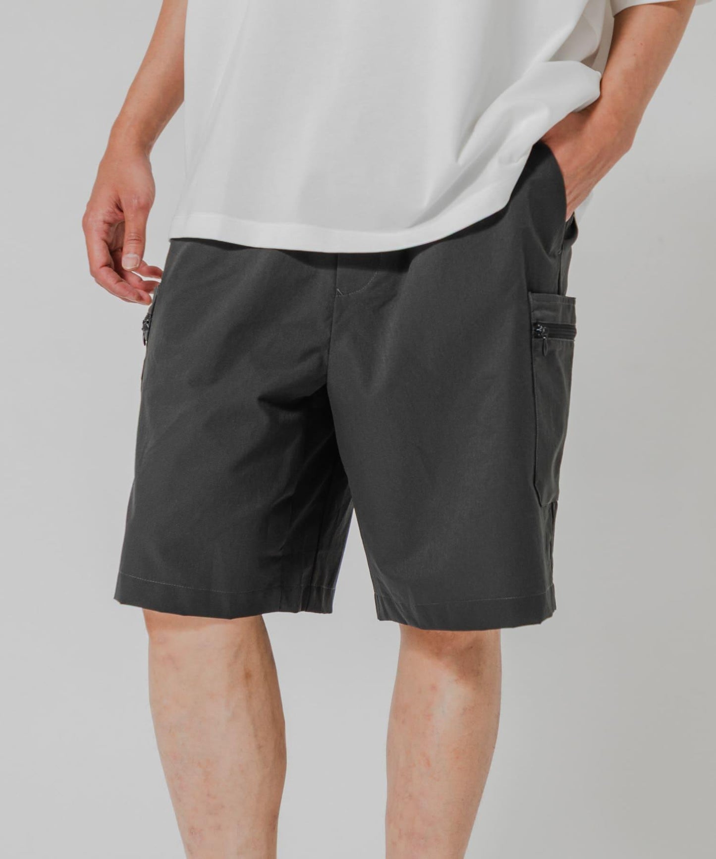 COOL DOTS EASY SHORTS 休閒短褲