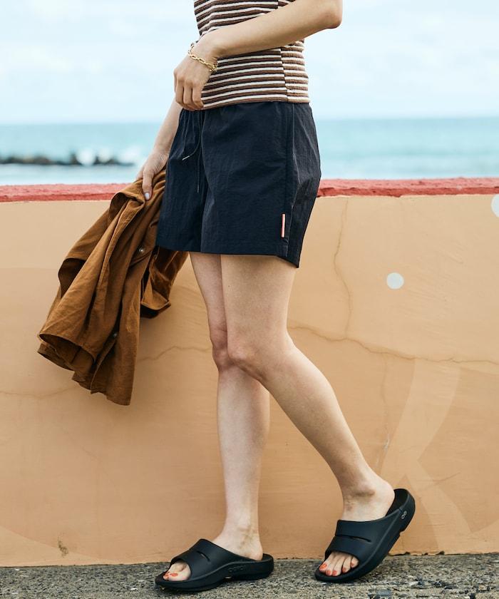 Beach & Festival 鬆緊腰 附束口收納袋 再生尼龍 休閒短褲