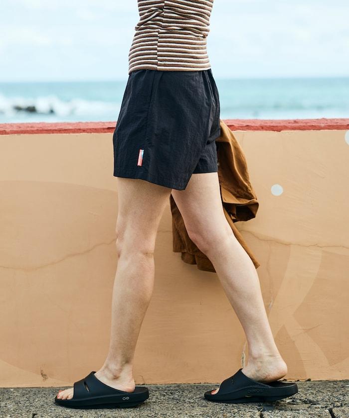 Beach & Festival 鬆緊腰 附束口收納袋 再生尼龍 休閒短褲