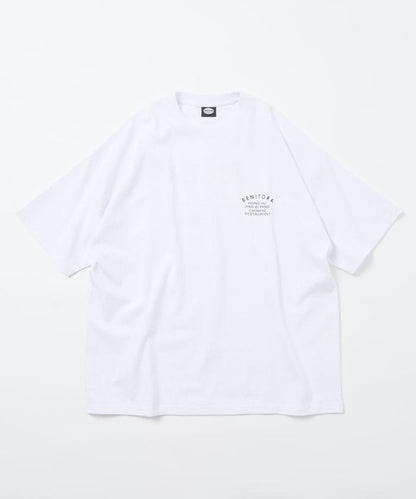 紅虎餃子房×FREAK'S STORE 聯名 寬鬆廓形 後背印花 圓領T恤