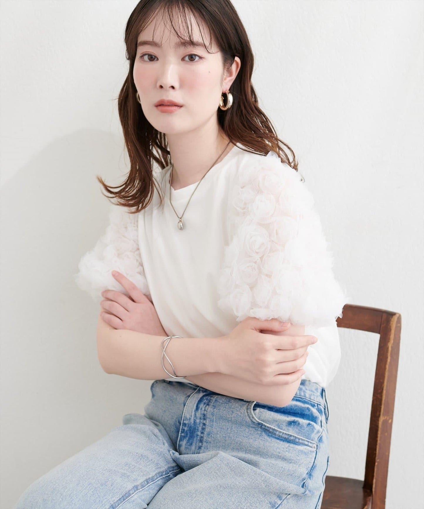 花朵蕾絲泡泡袖T恤