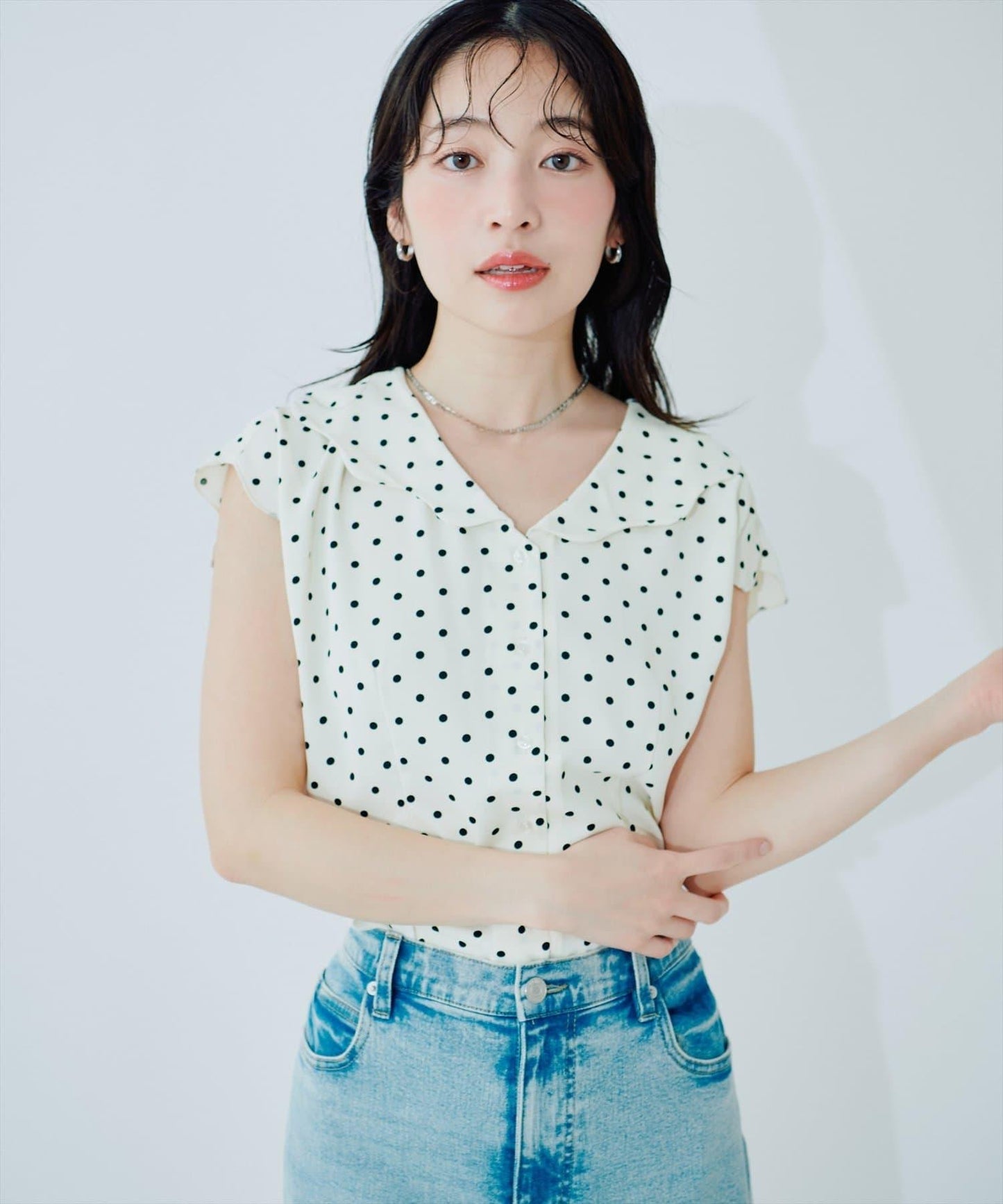 寬鬆復古波浪花邊襯衫