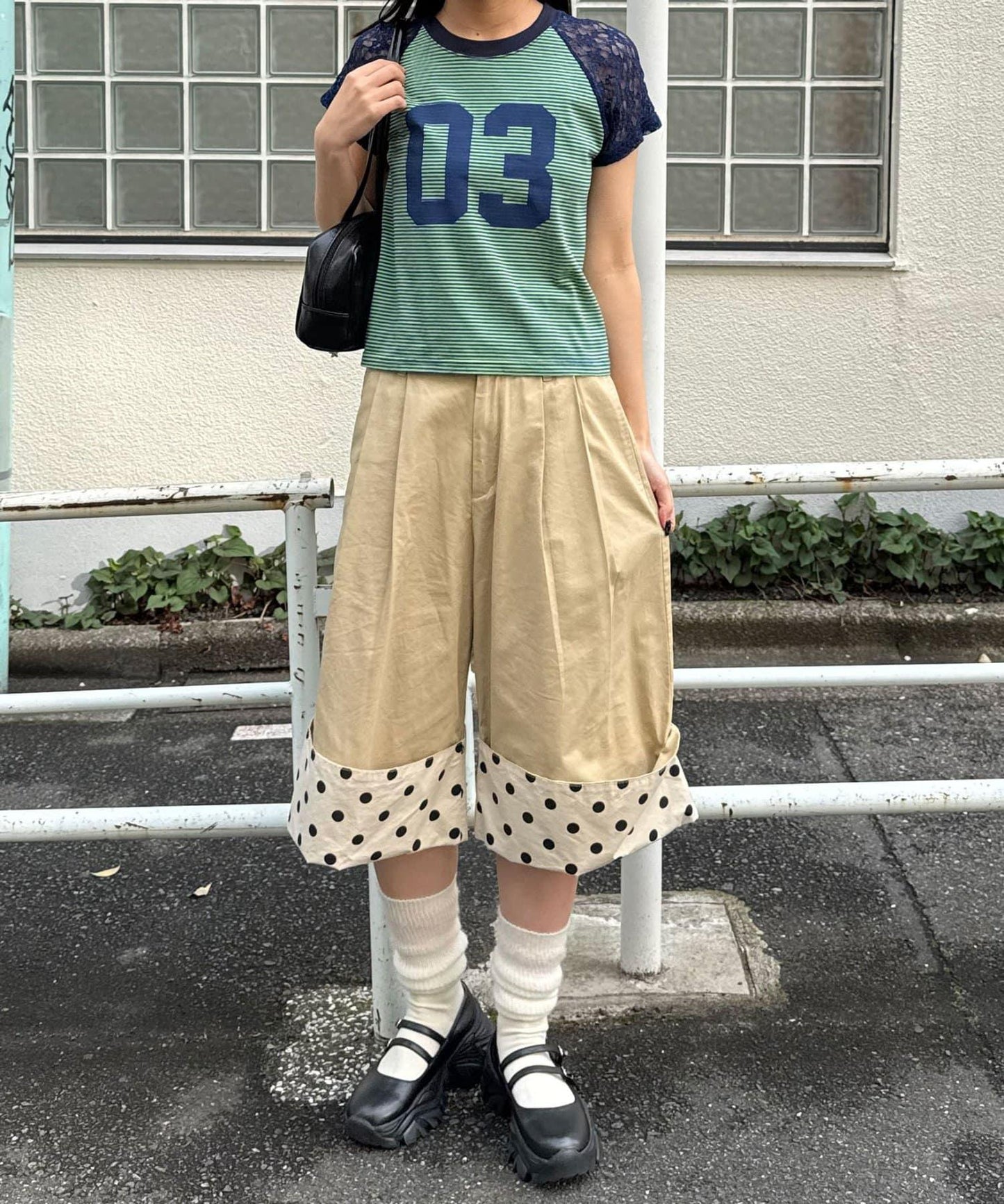 蕾絲拼接袖 插肩版型 條紋編號設計 T恤
