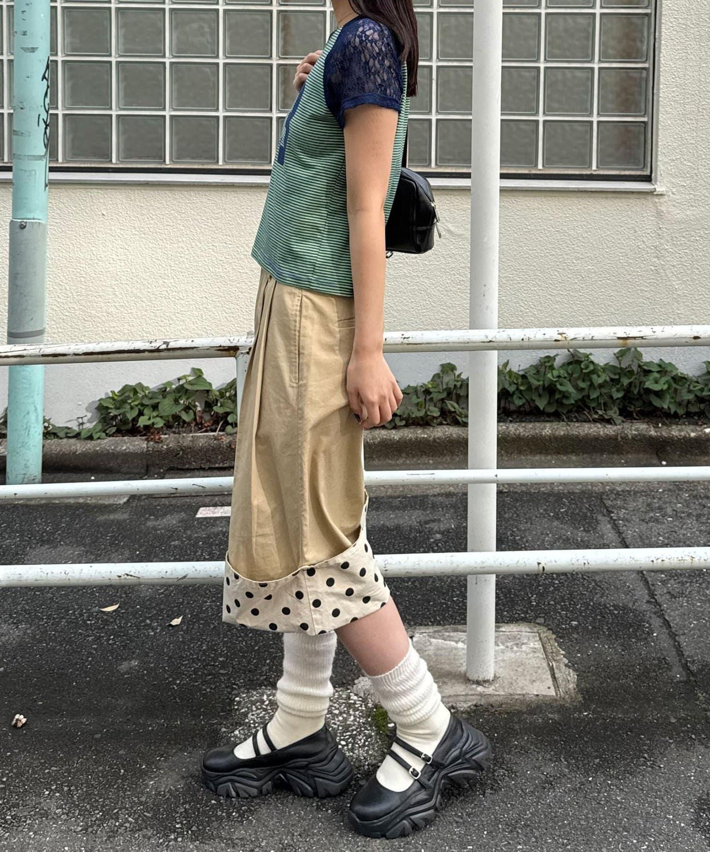 蕾絲拼接袖 插肩版型 條紋編號設計 T恤