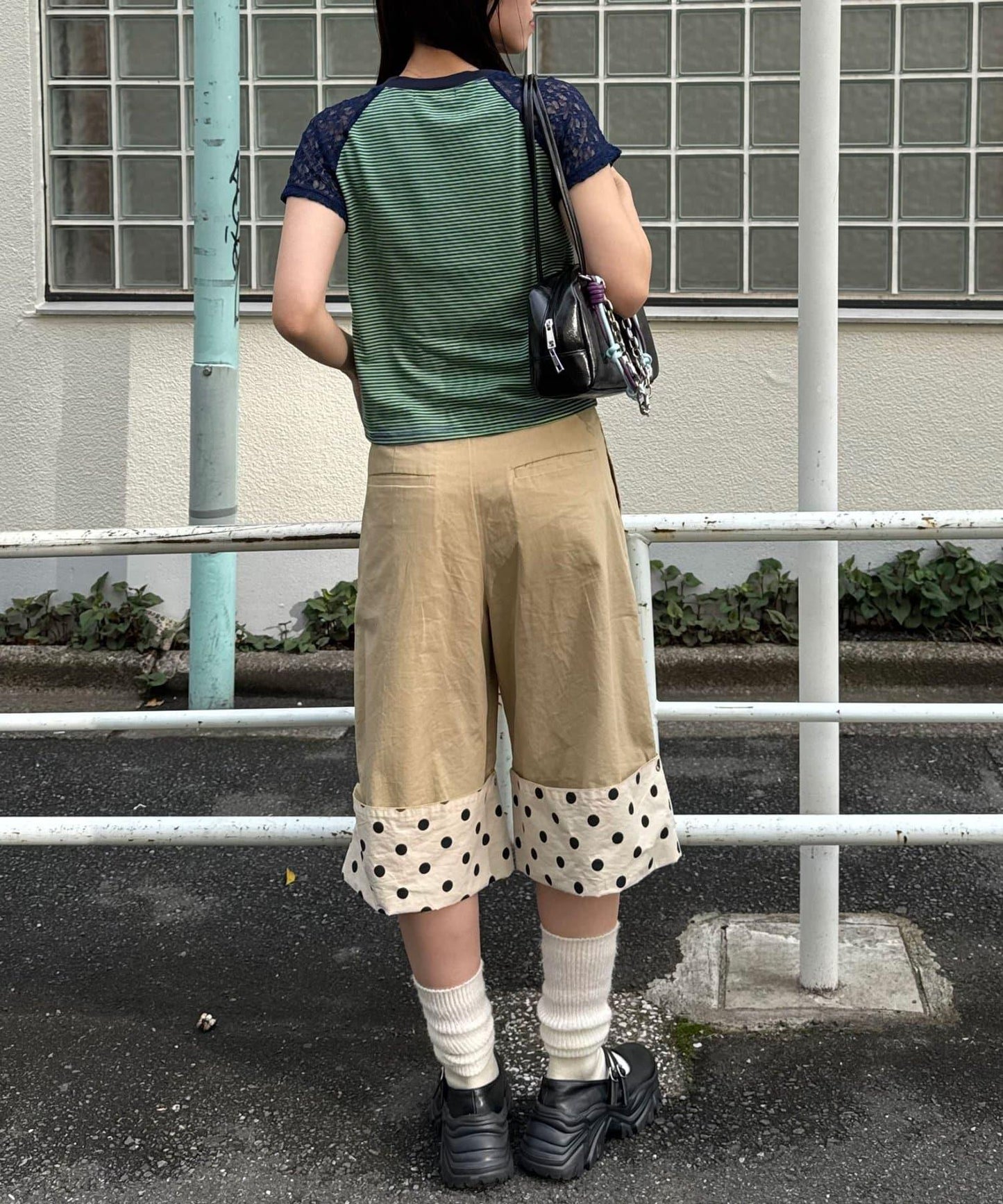蕾絲拼接袖 插肩版型 條紋編號設計 T恤