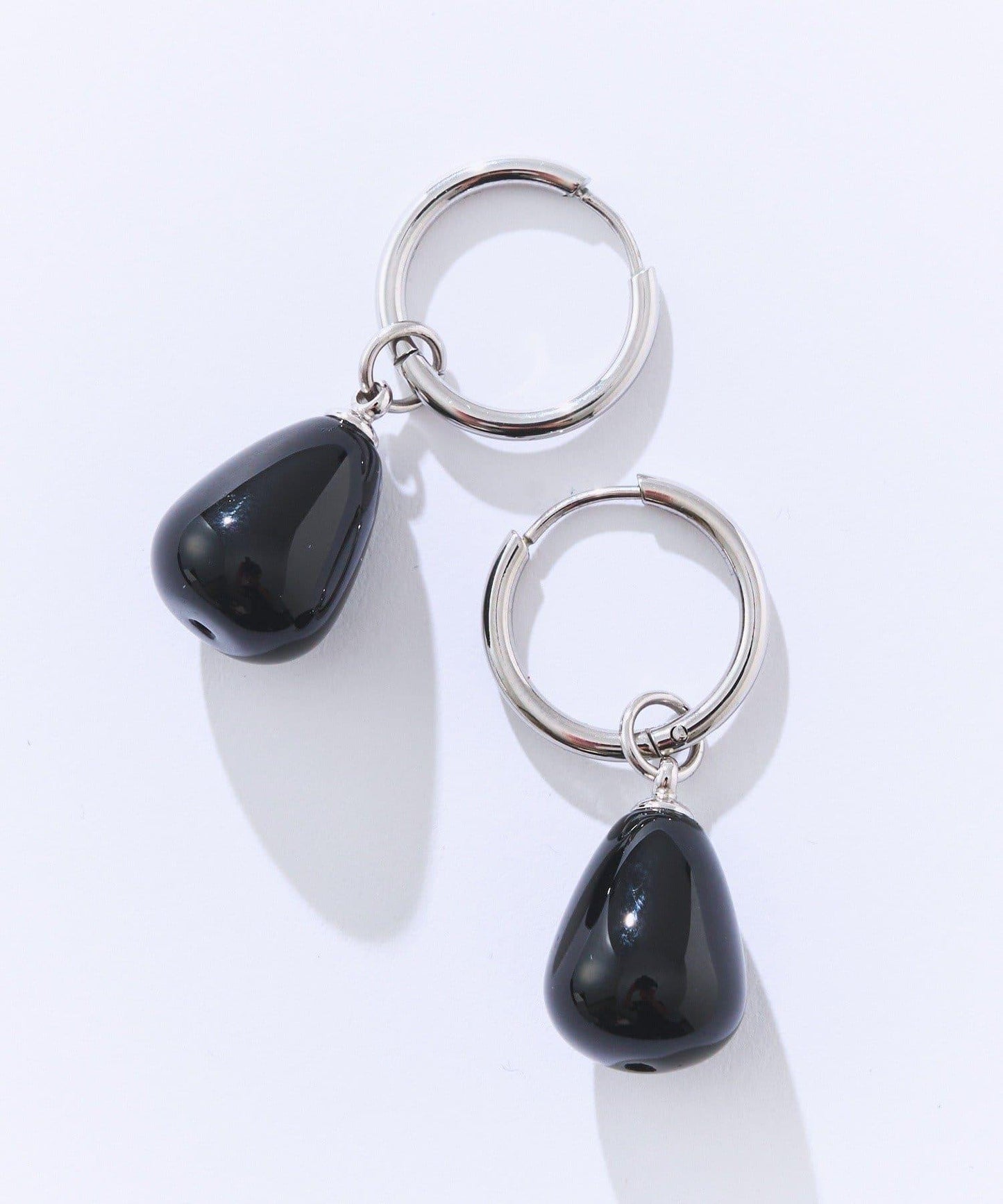 多場合適用 黑色耳環