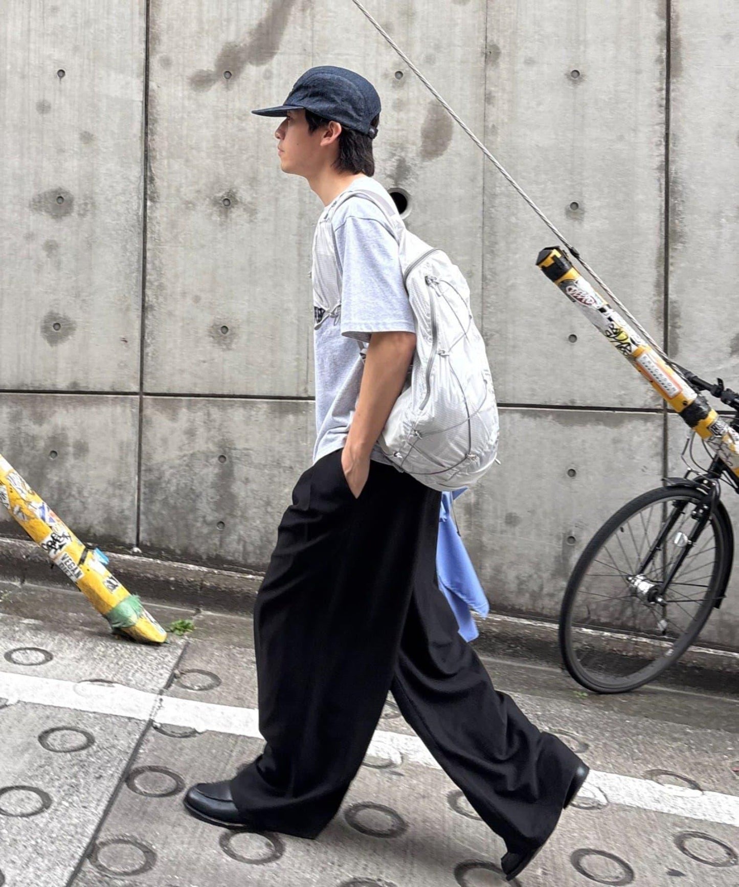褶襉闊腿側邊條紋西裝褲