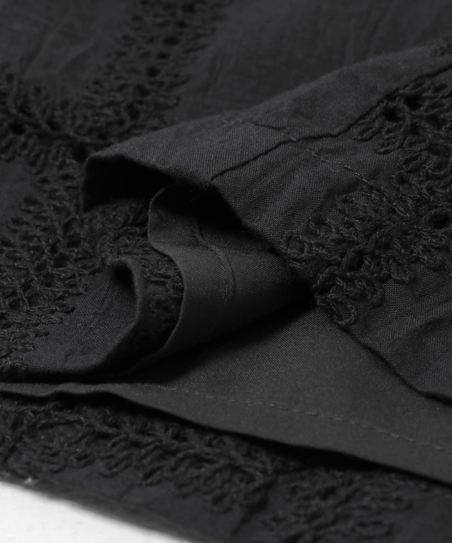 鏤空刺繡褲子