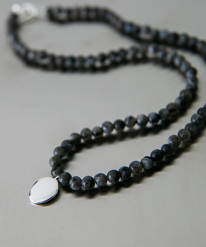 SMELLY so’ blackLabradoritenecklace 項鍊
