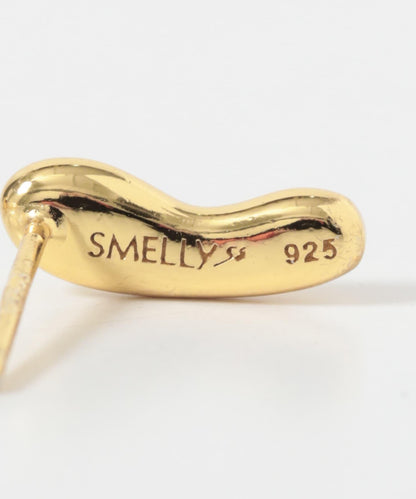SMELLY so’ 不對稱紋理耳釘