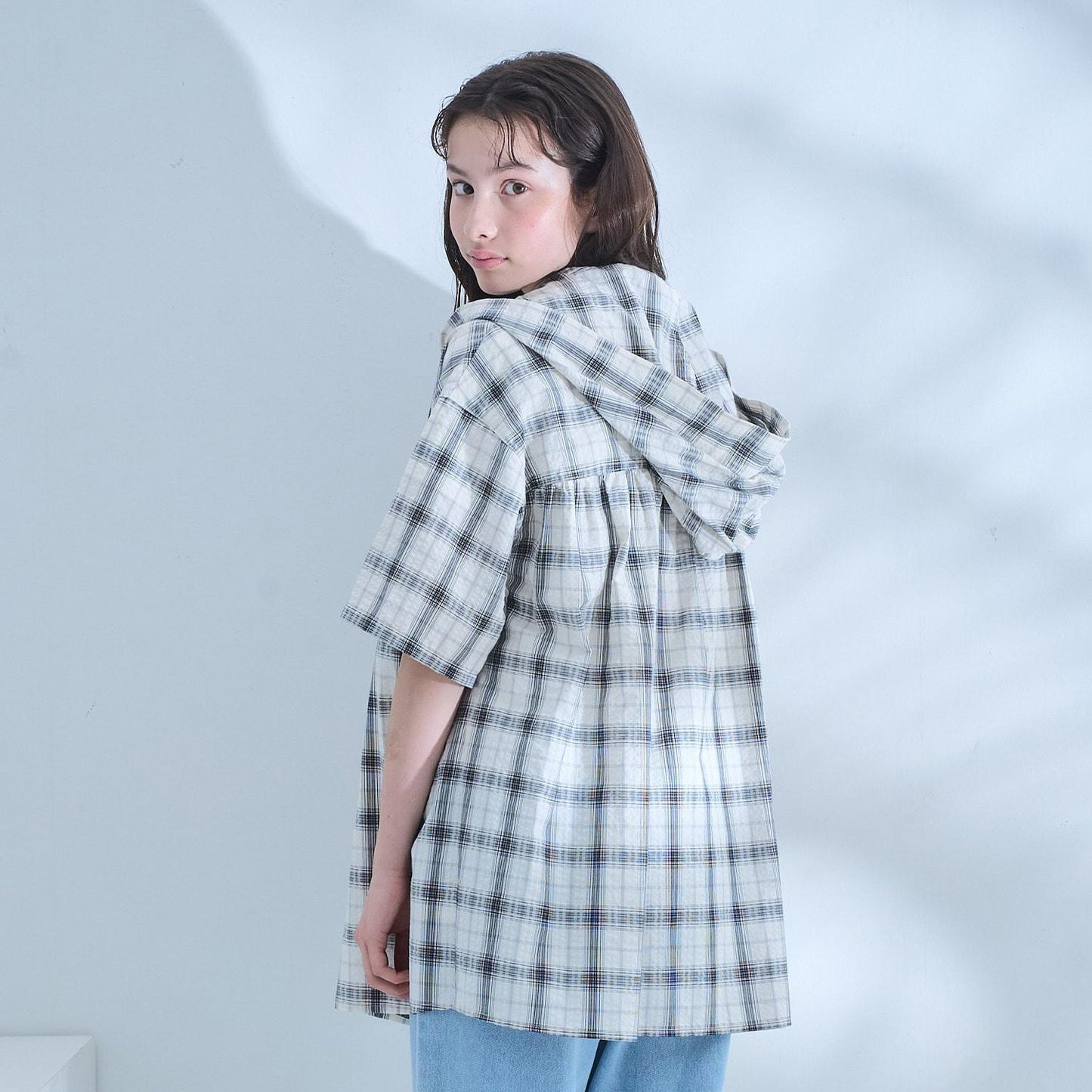 AMI 短袖連帽襯衫與T恤套裝