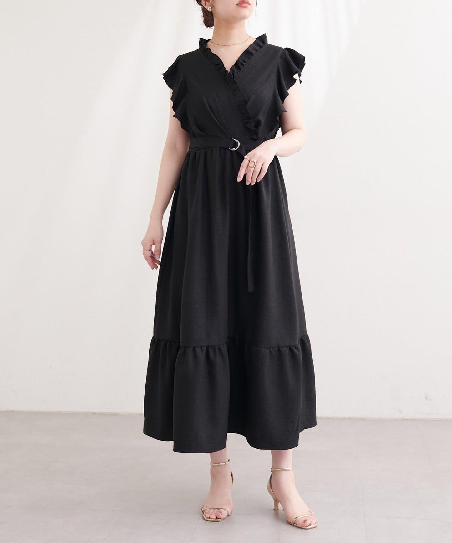 荷葉邊裹身連衣裙