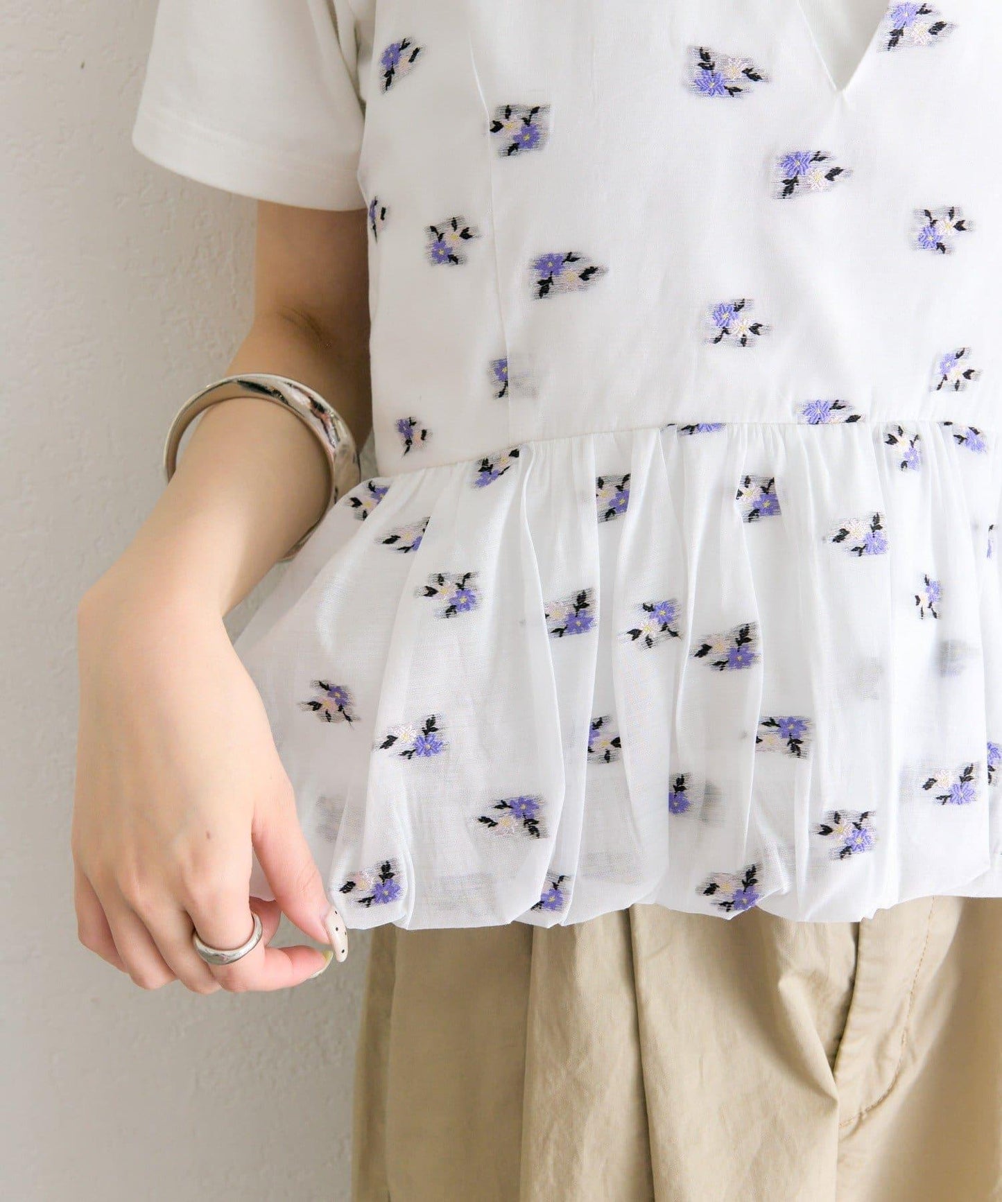 花卉圖案掛脖上衣