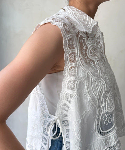 DouDou 蕾絲刺繡領設計 無袖襯衫