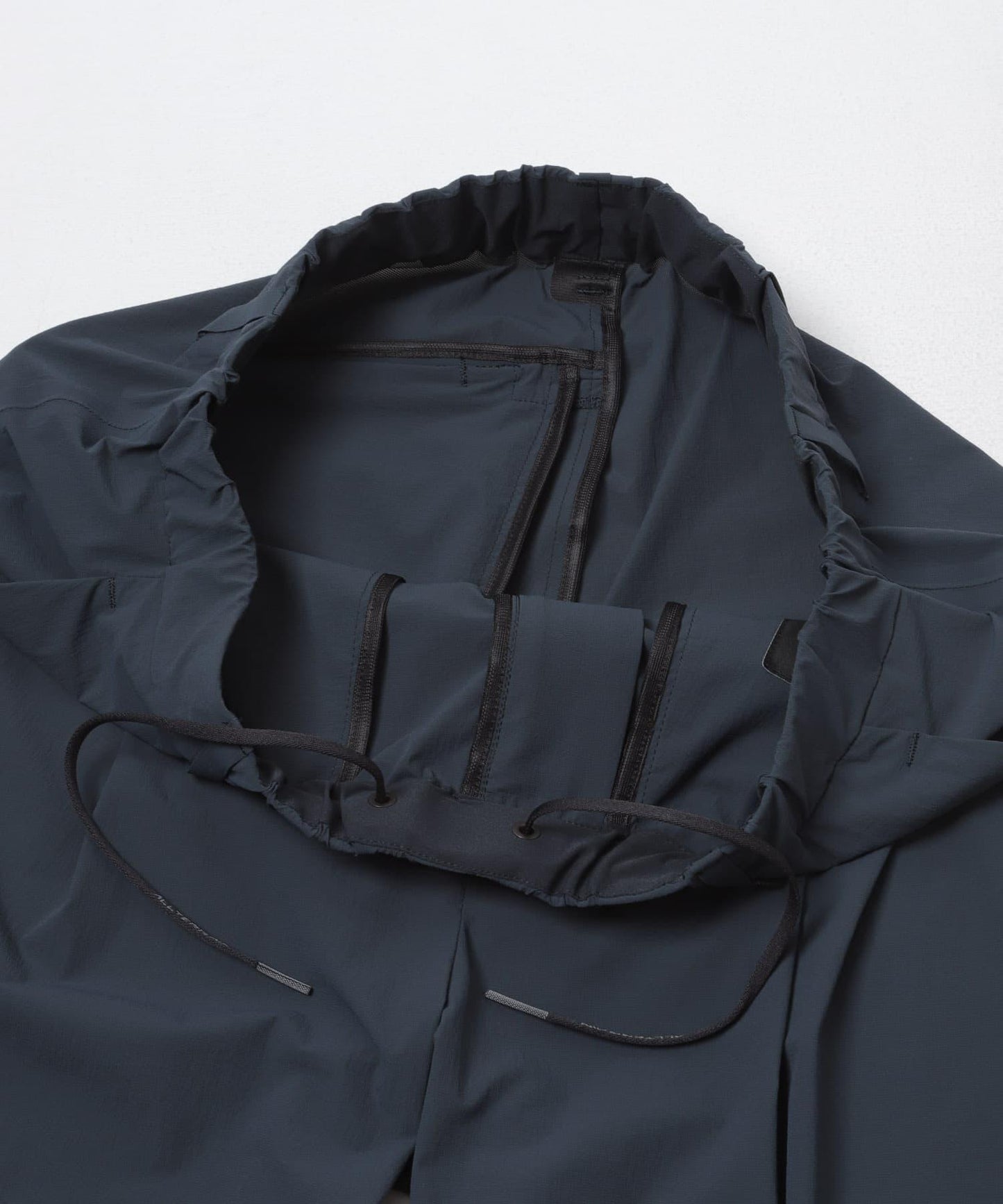 Descente UNTRIMMED MIDDLE PANTS 褲子