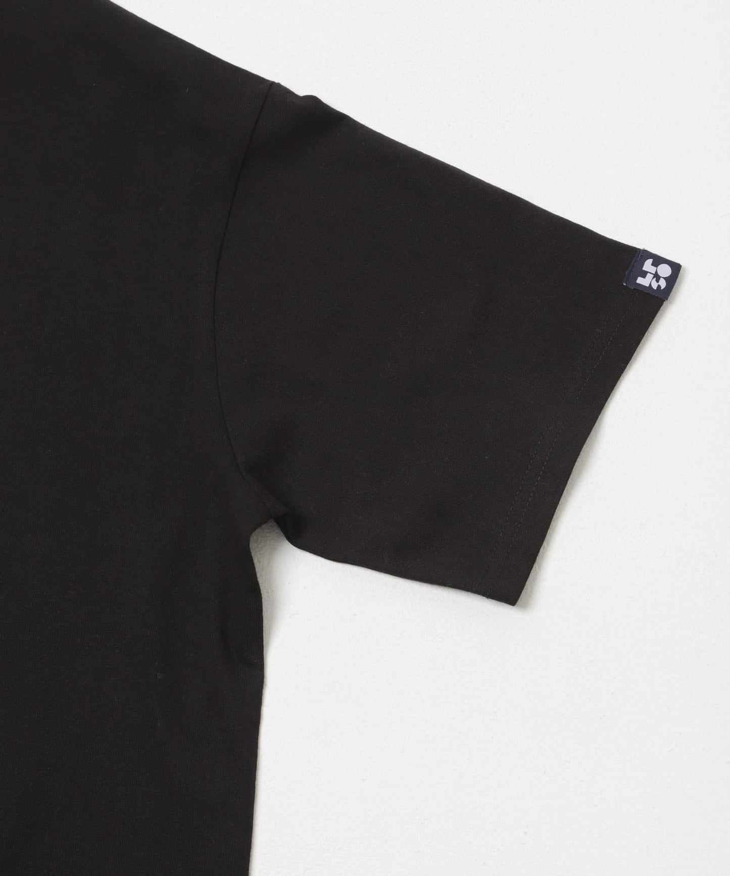 聯名款 LOVE POP STUDIO×SENSE OF PLACE SHORT-SLEEVE T-SHIRTS 短袖T恤