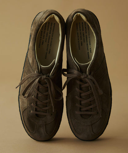 HOBO GERMAN TRAINER COW SUEDE by REPRODUCTION OF FOUND 休閒鞋