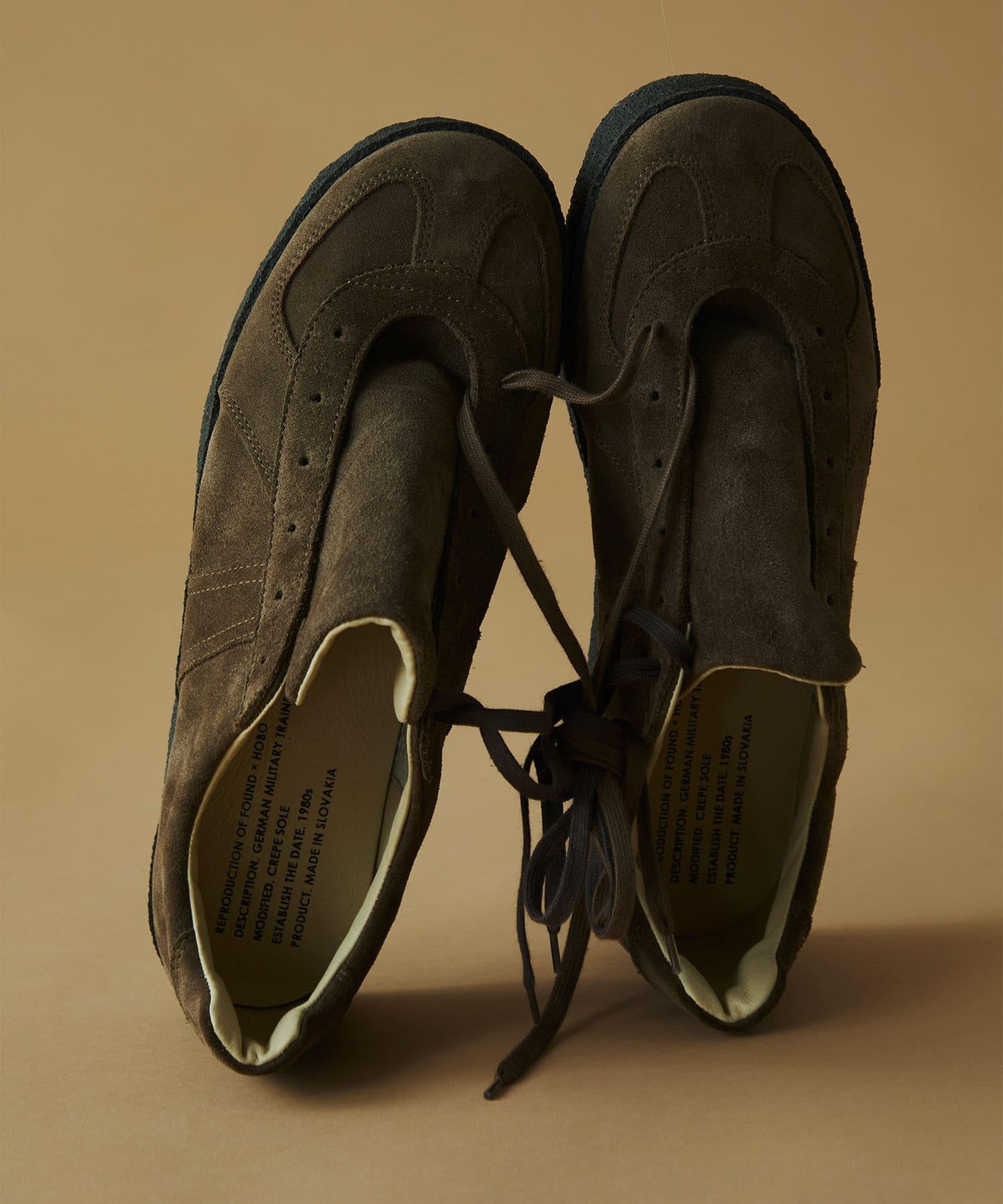HOBO GERMAN TRAINER COW SUEDE by REPRODUCTION OF FOUND 休閒鞋