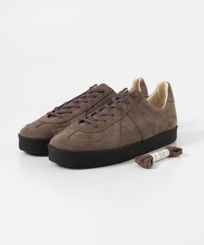 HOBO GERMAN TRAINER COW SUEDE by REPRODUCTION OF FOUND 休閒鞋