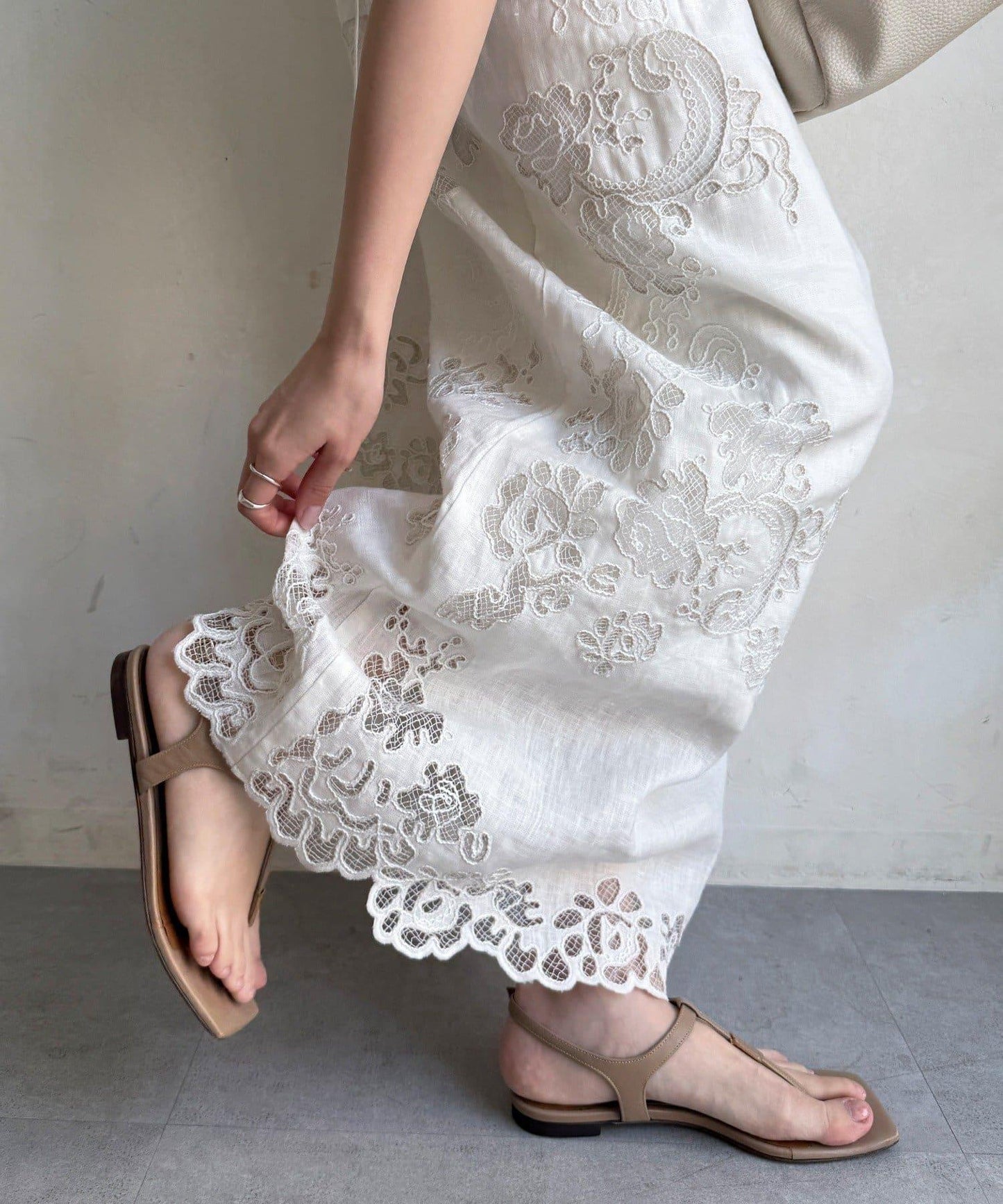 繩線蕾絲刺繡鏤空蕾絲連衣裙