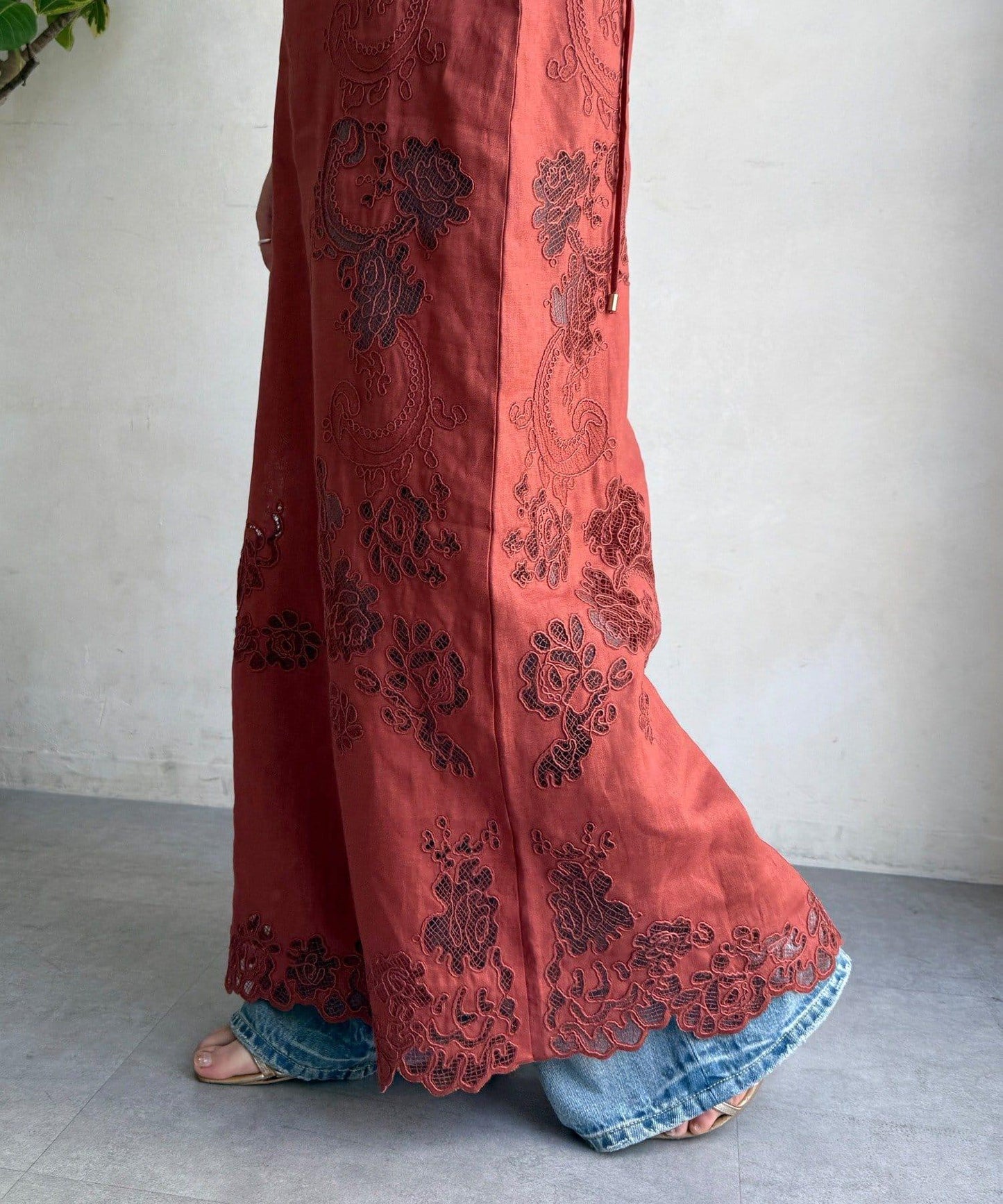 繩線蕾絲刺繡鏤空蕾絲連衣裙