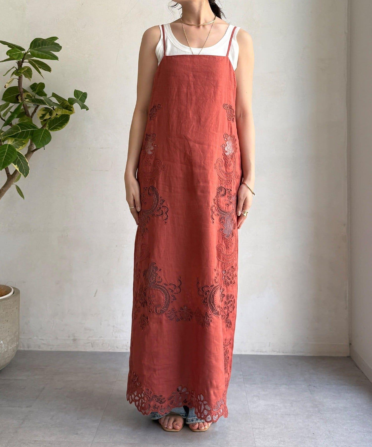 繩線蕾絲刺繡鏤空蕾絲連衣裙