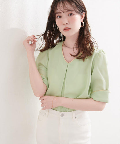 撞色V領 三角袖口 上衣
