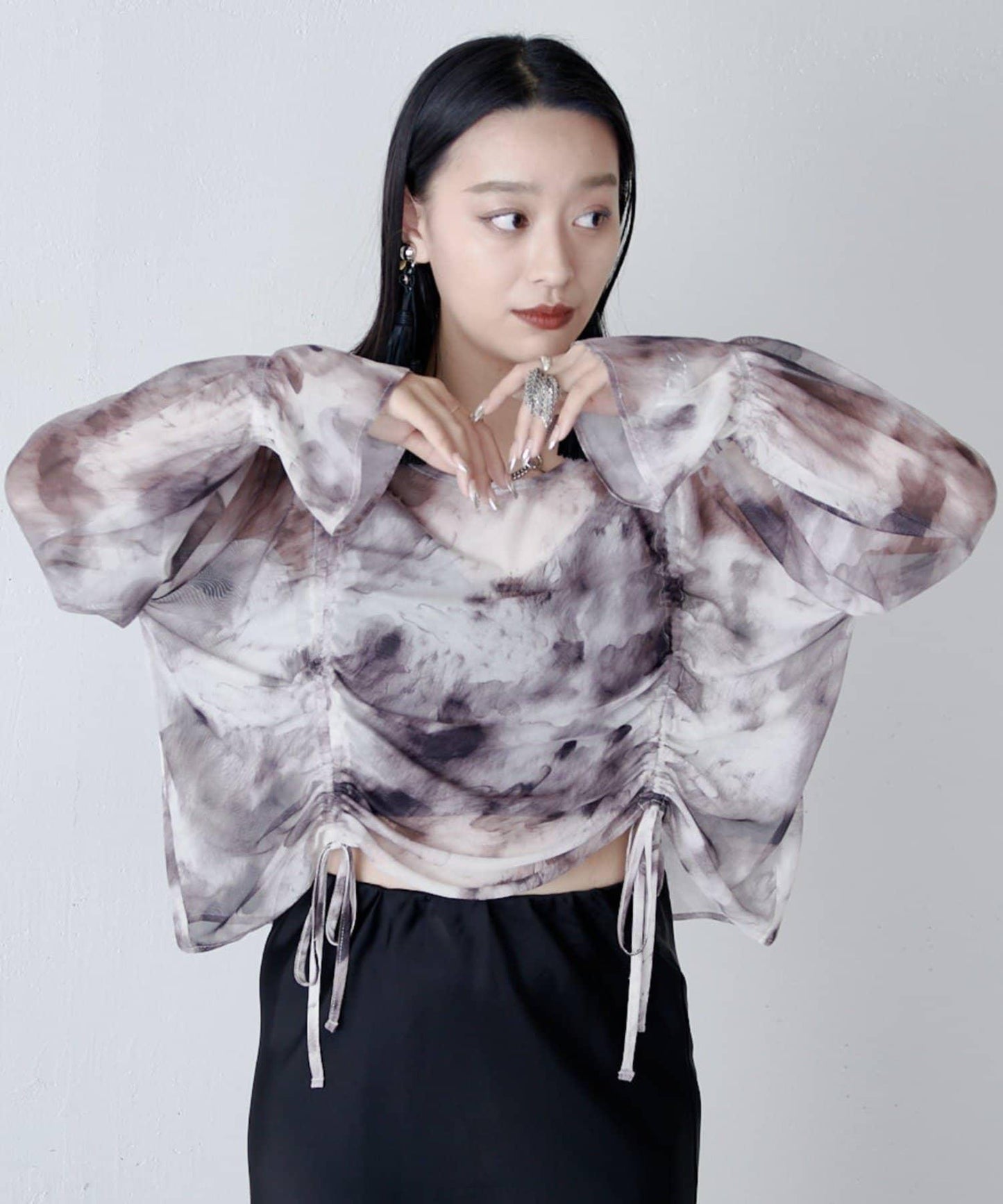 大理石紋印花 喇叭袖 透視上衣