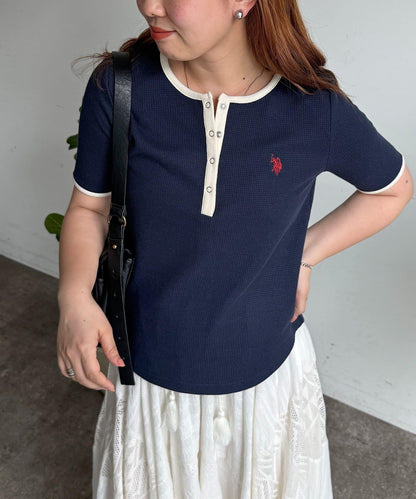 U.S. POLO ASSN. 華夫格亨利領T恤