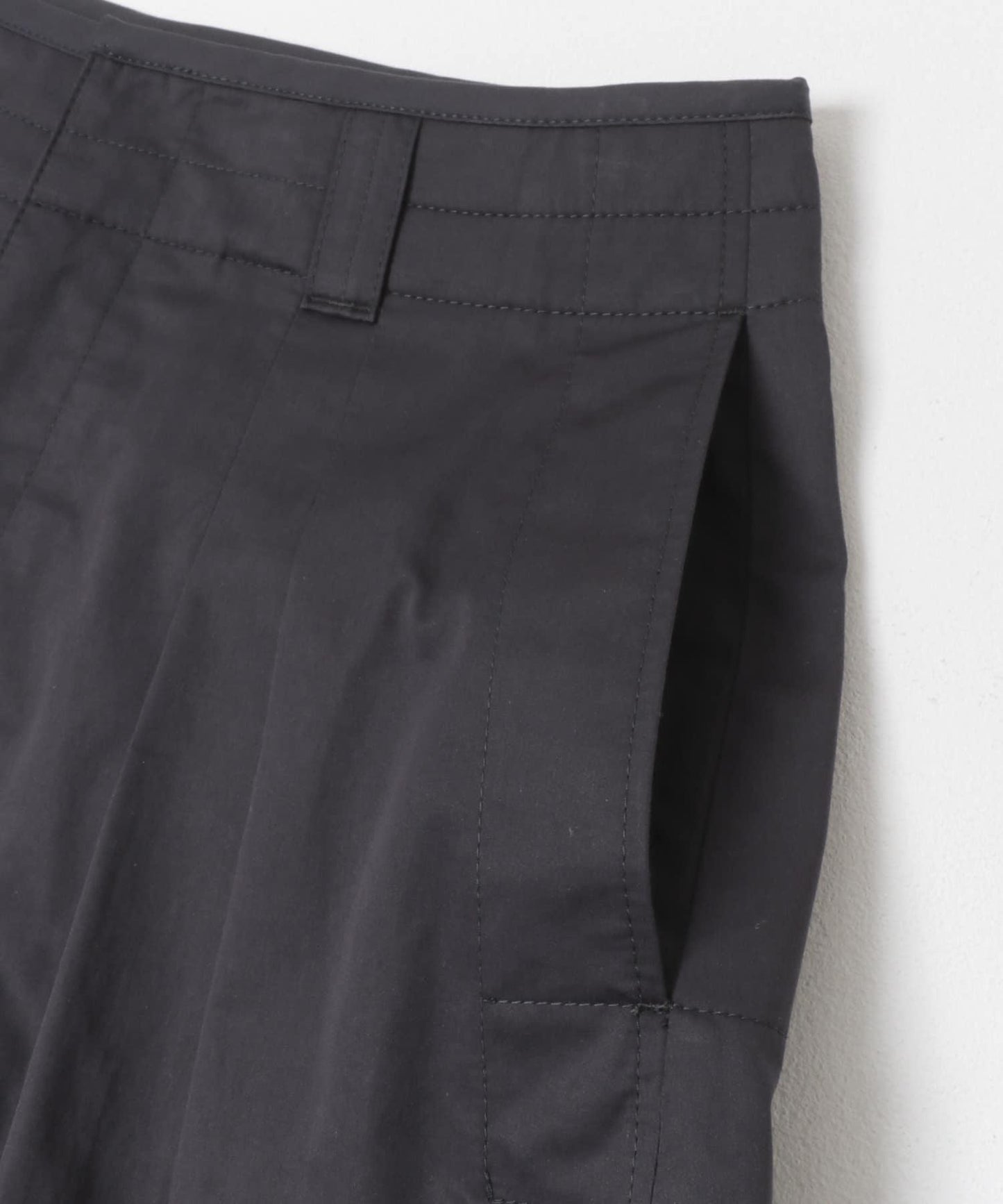 寬鬆廓形 LEM《AIR》E VOLUME 百慕大短褲