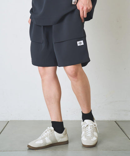 乾爽觸感寬鬆休閒短褲