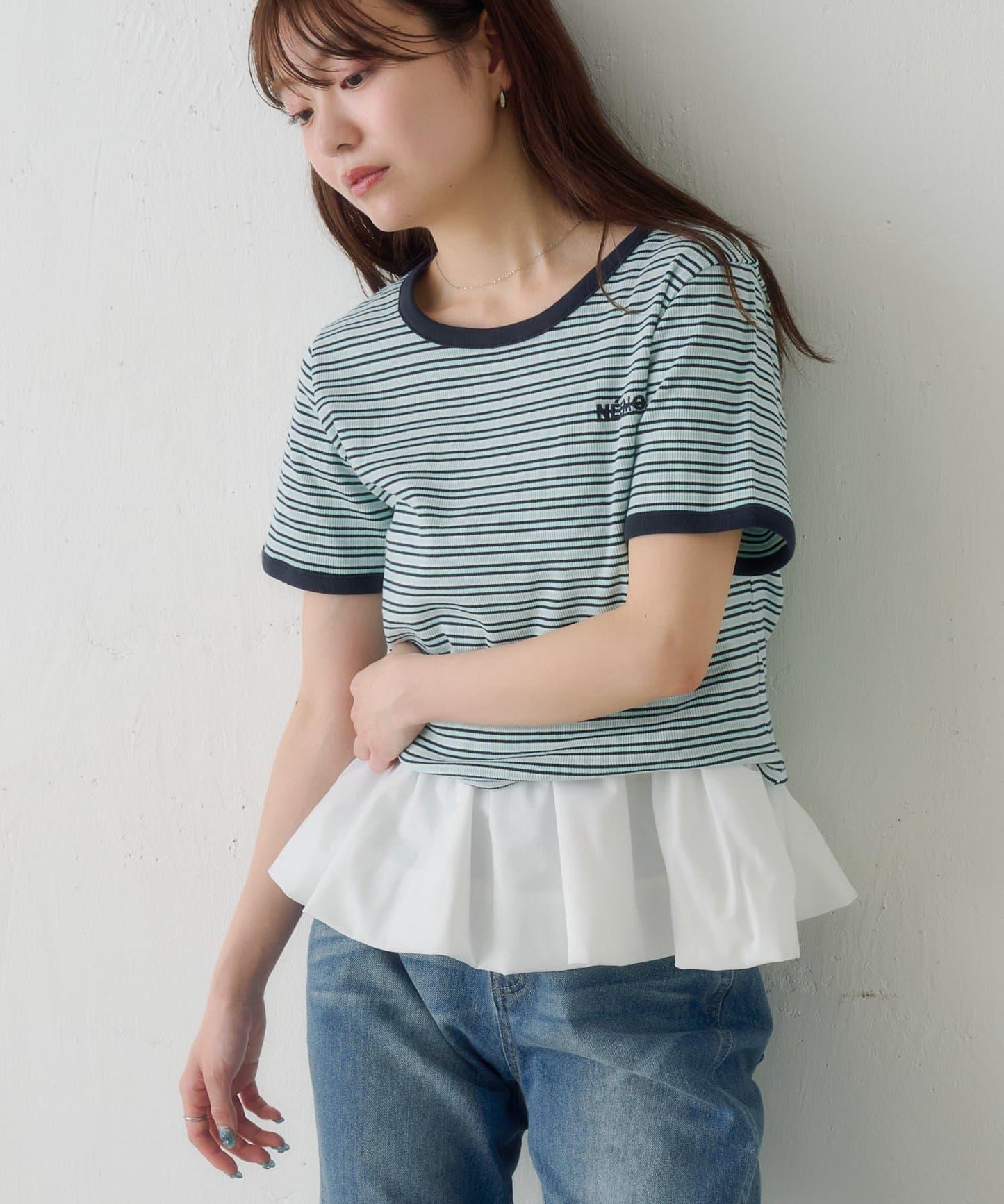 條紋刺繡 TEE T恤