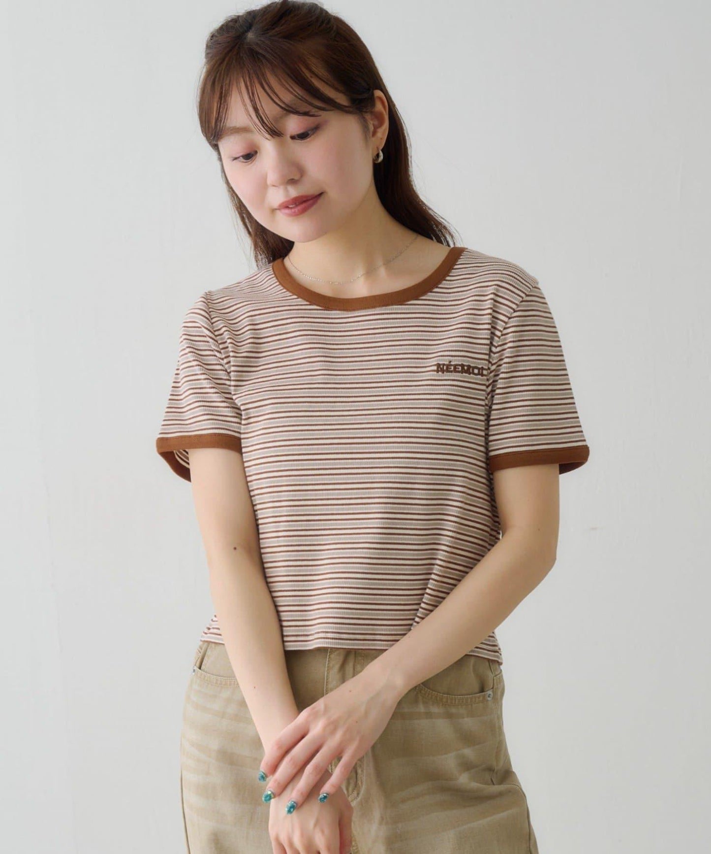 條紋刺繡 TEE T恤