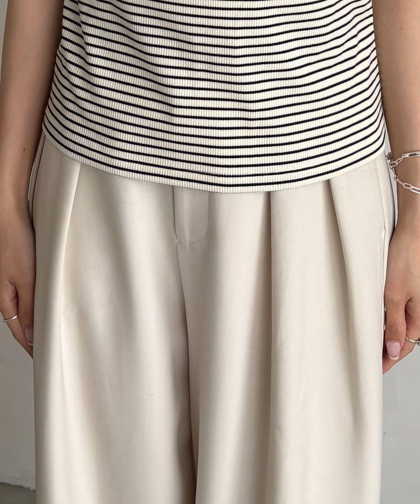 前後兩穿 不對稱層次條紋 T恤