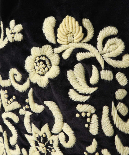 Khadi&co 天鵝絨刺繡包