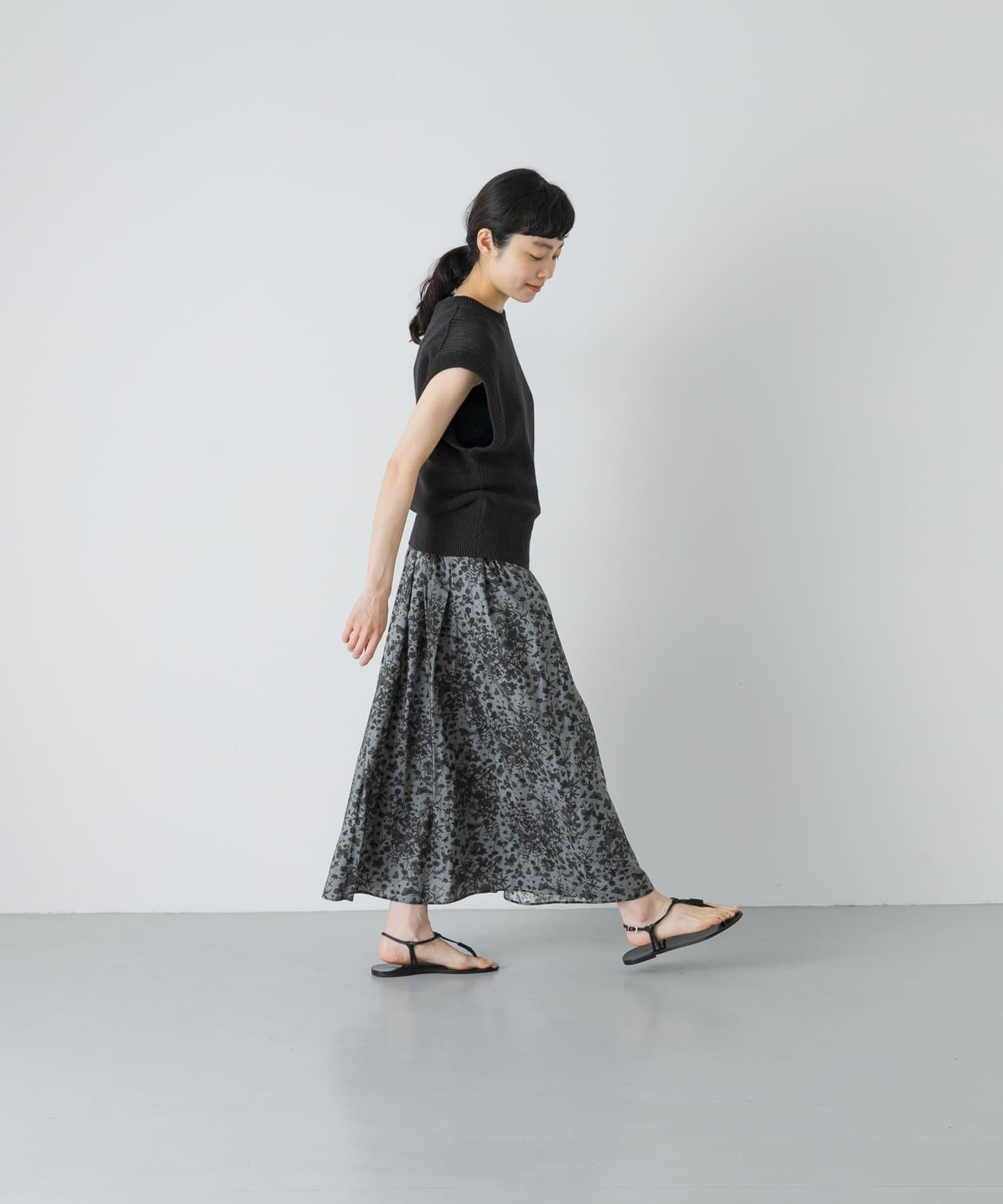 COTTON NO-SLEEVE KNIT 無袖針織上衣