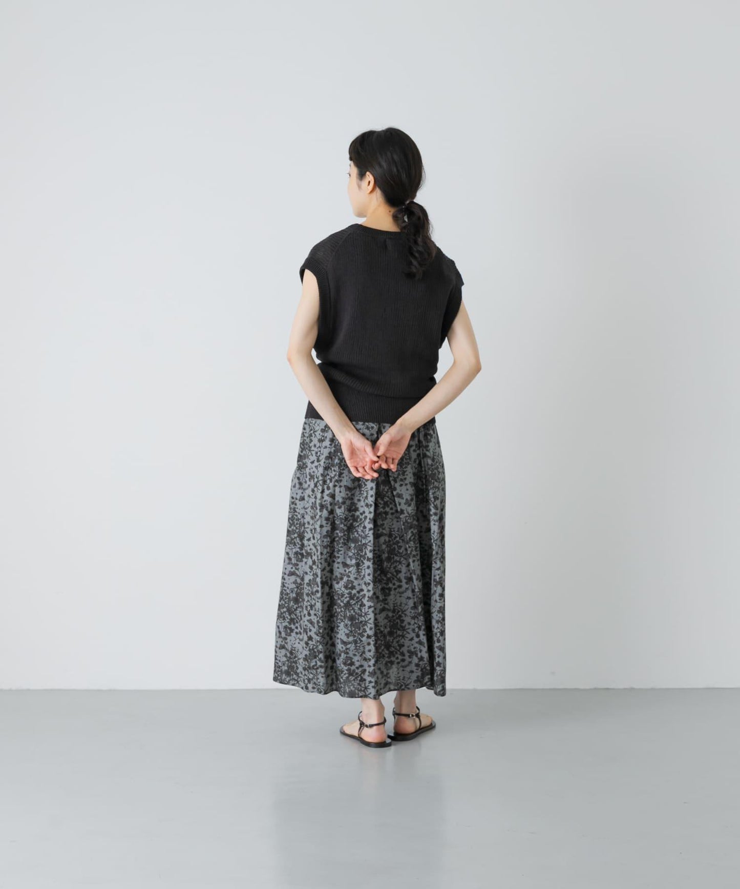 COTTON NO-SLEEVE KNIT 無袖針織上衣