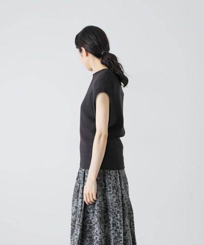 COTTON NO-SLEEVE KNIT 無袖針織上衣