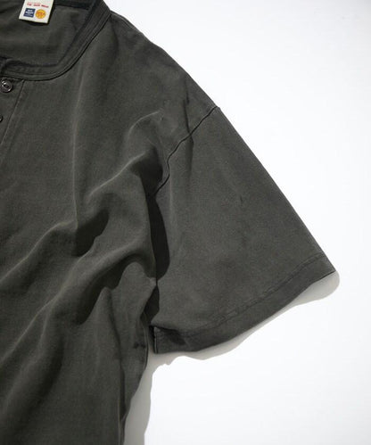 HEAVY WEIGHT/ヘビーウェイト 顏料染色 短袖 Henley neck 10.5オンス T恤