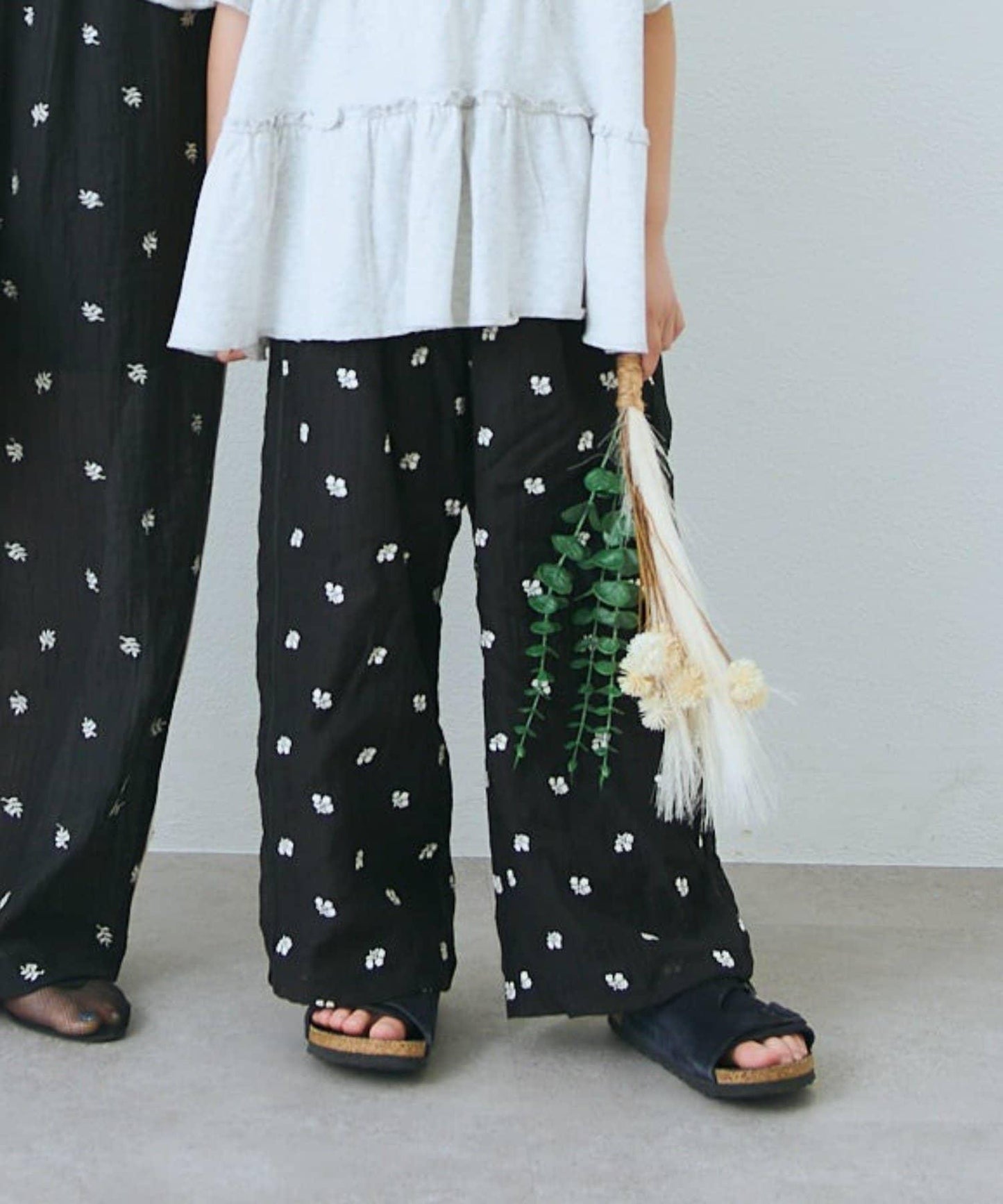 花朵刺繡滾邊 兒童褲子