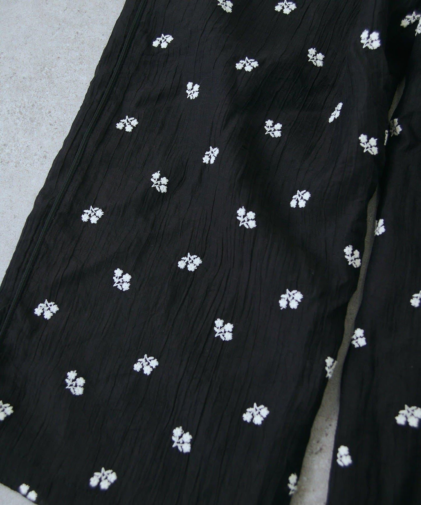 花朵刺繡滾邊 兒童褲子