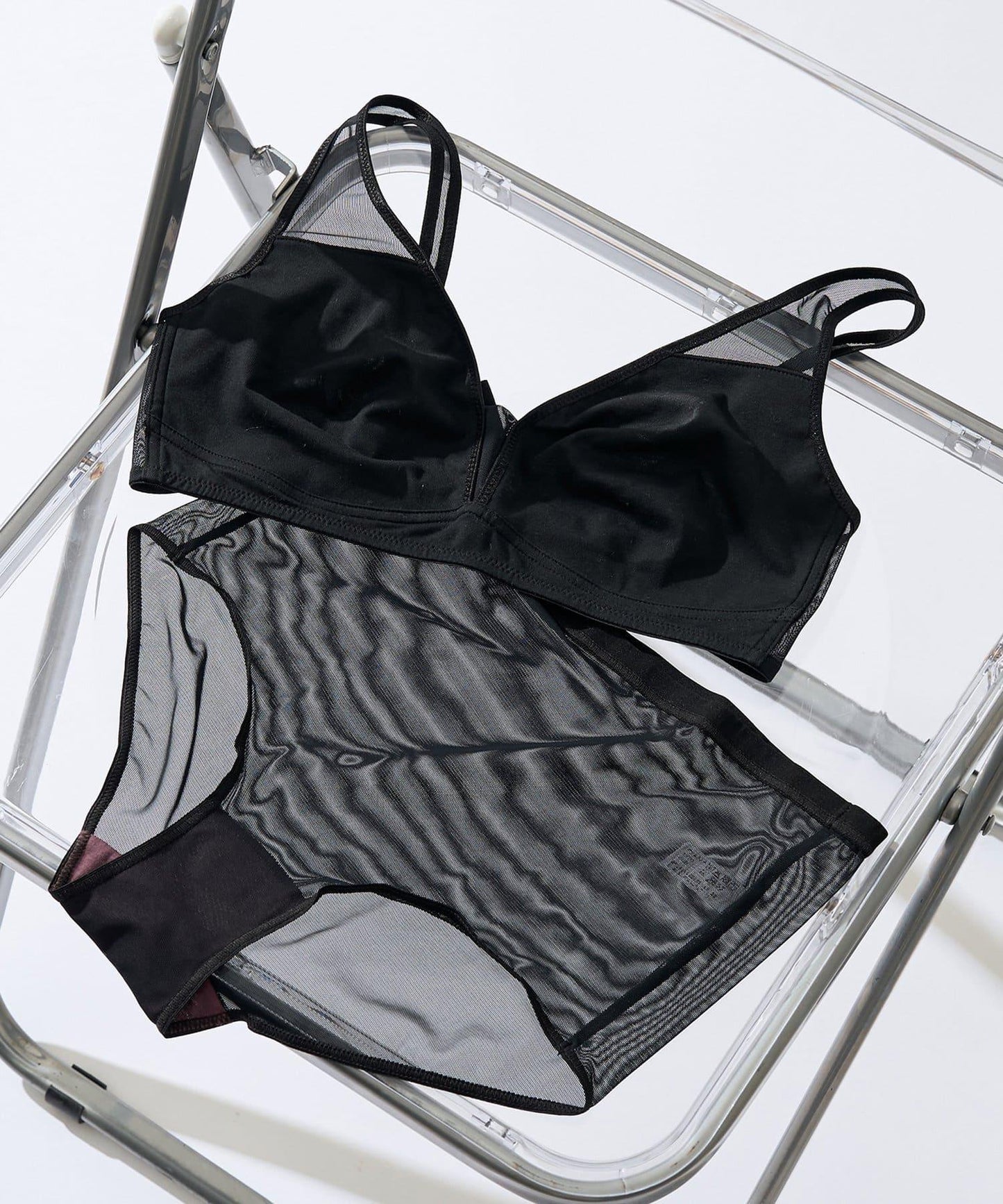 OVER NEATH Bra081 文胸