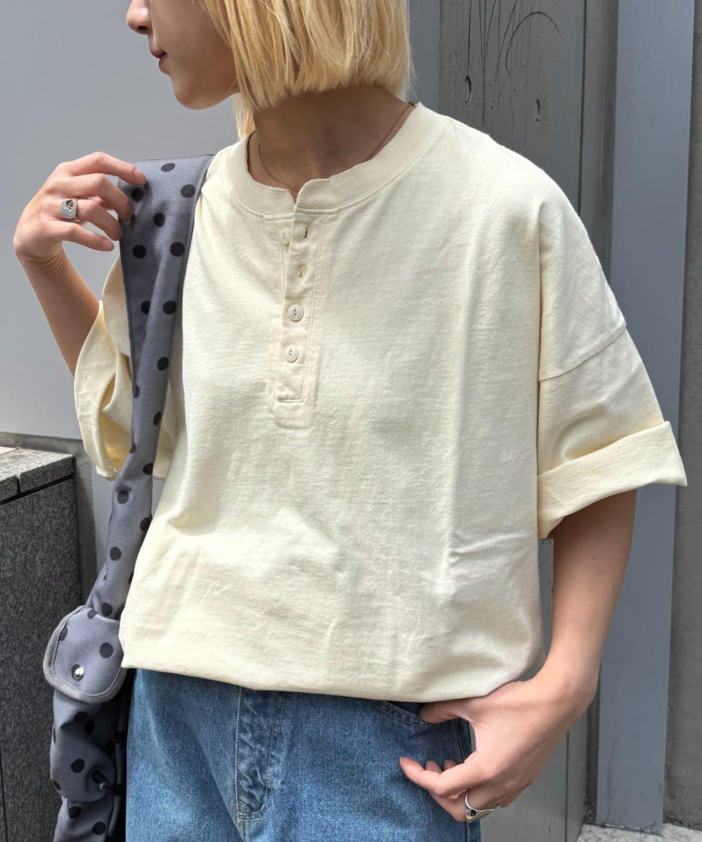 UNISEX 噴染工藝 亨利領 TEE T恤