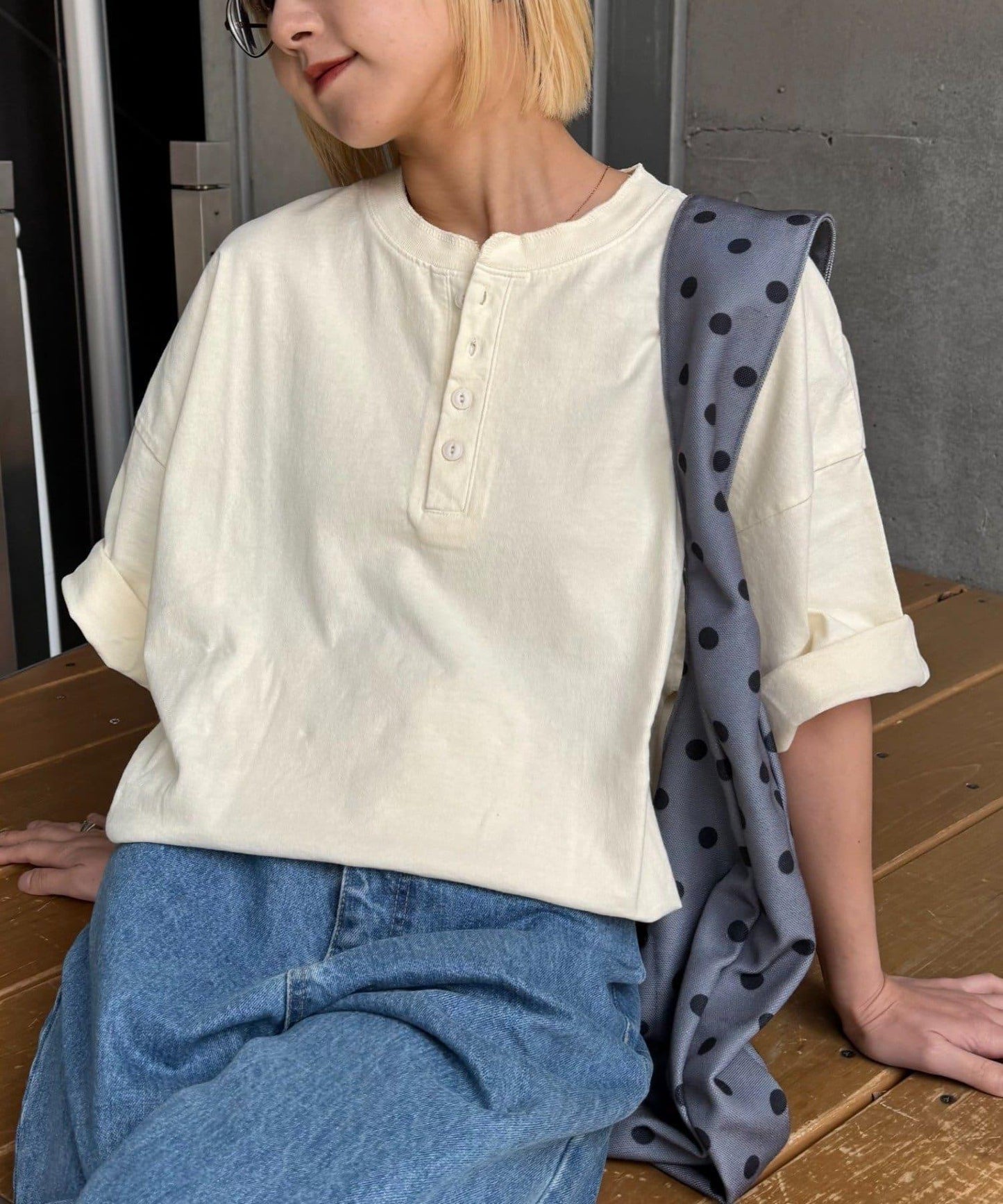 UNISEX 噴染工藝 亨利領 TEE T恤