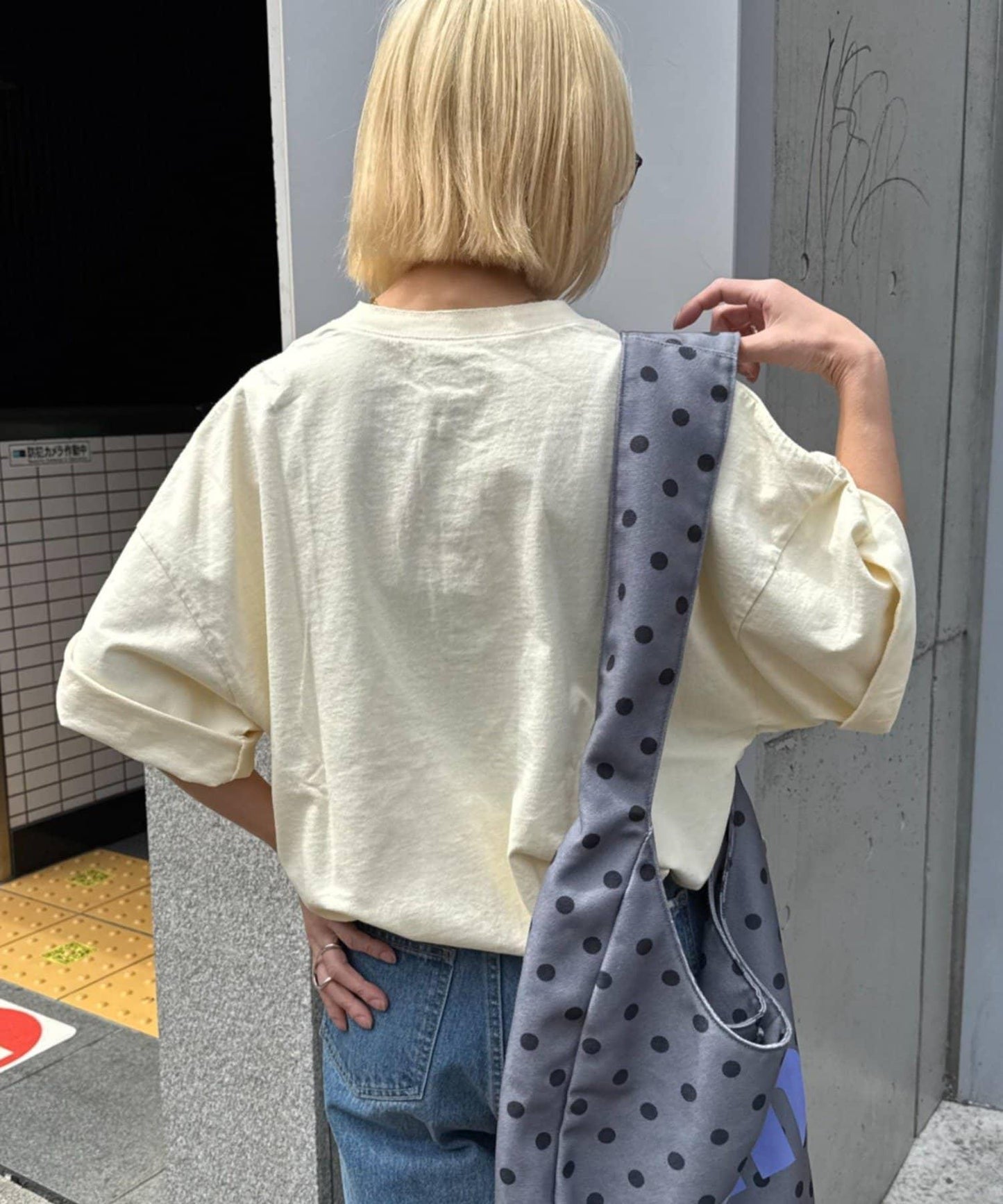 UNISEX 噴染工藝 亨利領 TEE T恤