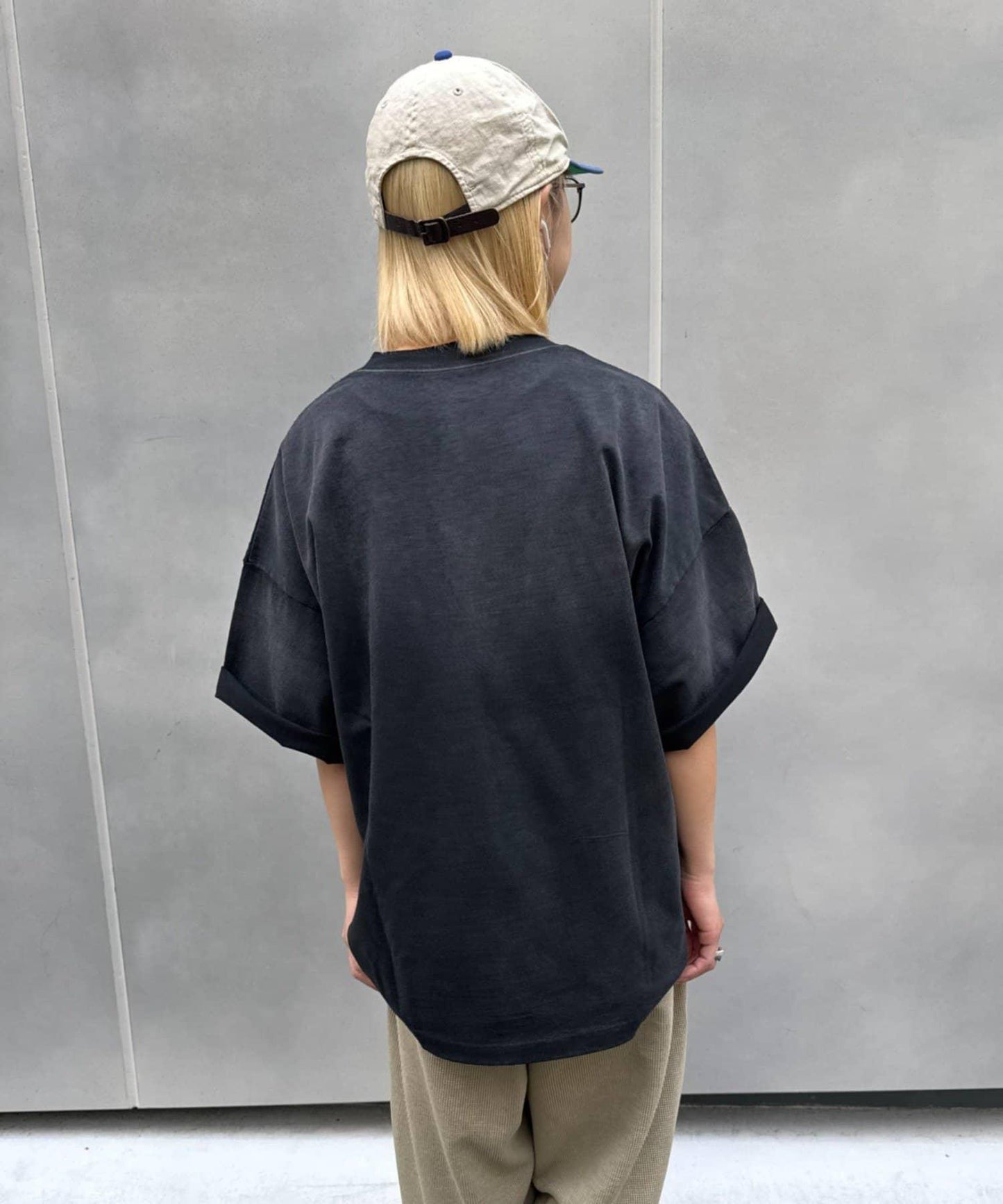 UNISEX 噴染工藝 亨利領 TEE T恤