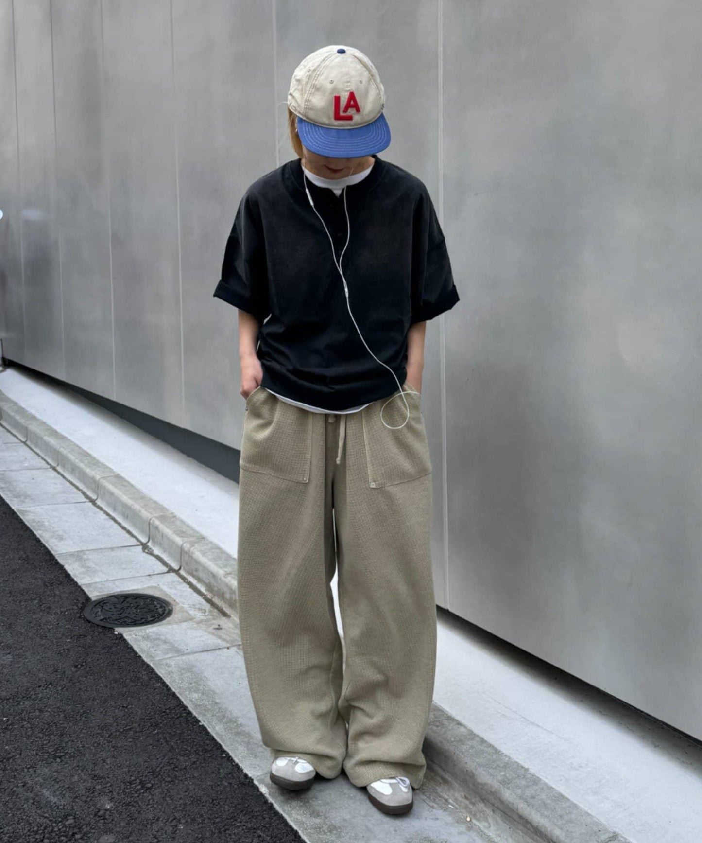 UNISEX 噴染工藝 亨利領 TEE T恤