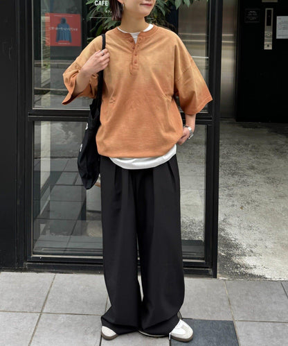 UNISEX 噴染工藝 亨利領 TEE T恤
